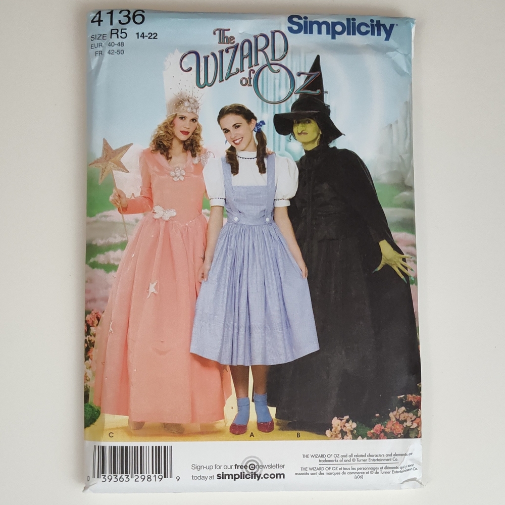 Simplicity 4136 R5 Wizard of Oz Misses  Costume Sewing Pattern
